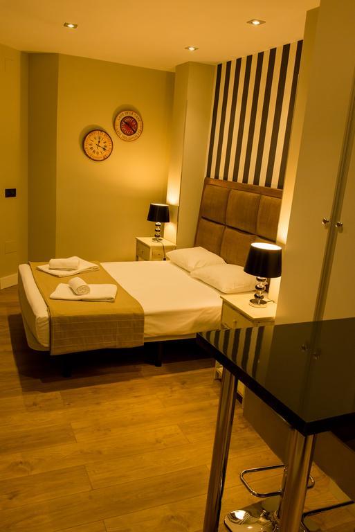 Ab Apartamentos Museum Malaga Bilik gambar