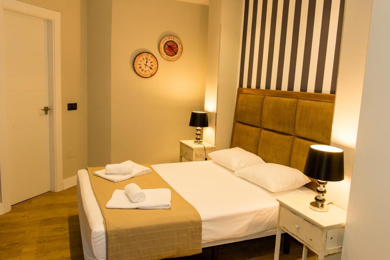 Ab Apartamentos Museum Malaga Bilik gambar