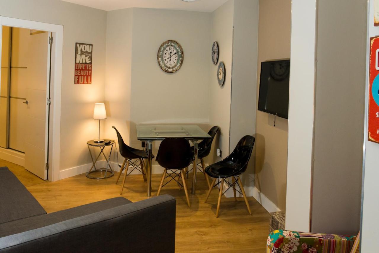 Ab Apartamentos Museum Malaga Bilik gambar